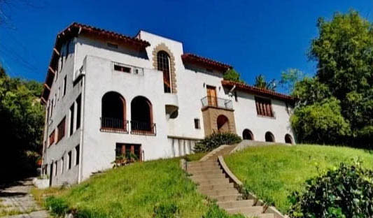 Anyone who has lived in or owned this Los Angeles mansion has faced some degree of misfortune. TheMLSCLAW