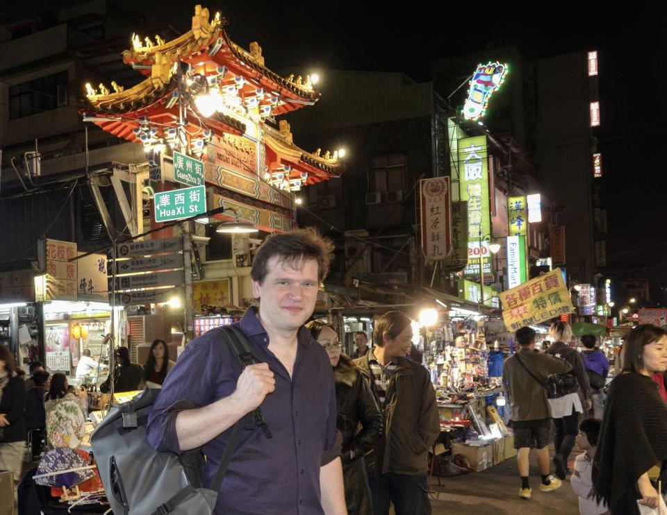 史凡塔迪肯到華西街享用美食，體驗台灣夜市文化。（圖／海鵬提供）