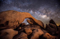 <p>He said: “I was fascinated by the unique desert landscapes of massive sandstone geological arch formations coupled with dark skies, free from most light pollution.” (Photo: Brad Goldpaint/Caters News) </p>