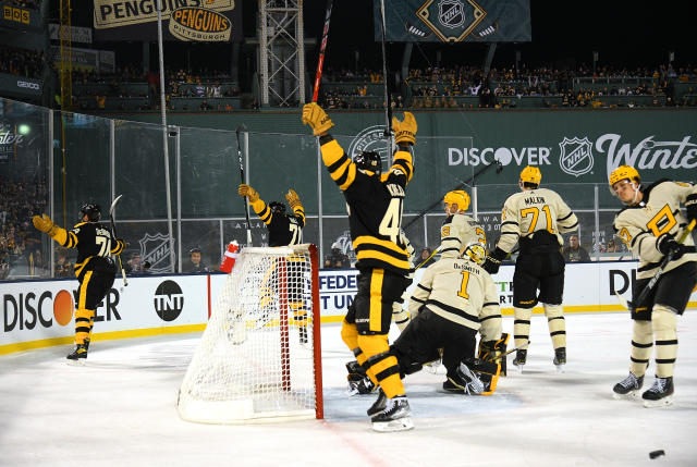 Bruins arrive at Fenway Park in vintage Red Sox jerseys ahead of