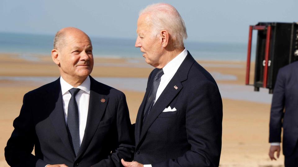 Olaf Scholz (links) und Joe Biden. (Bild: Ludovic Marin/AFP/dpa)