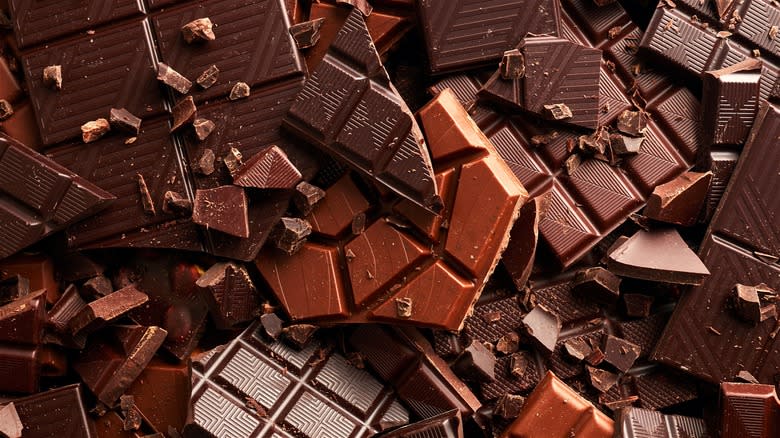 Chopped chocolate bars 