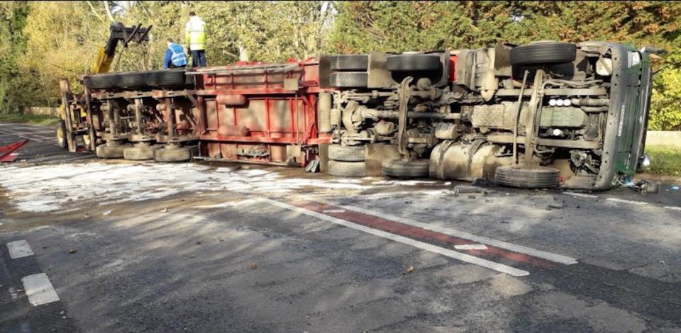 <p>Roads near Norwich plunged into chaos after truck with hundreds of live turkeys overturns</p>