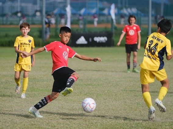 MFA U12 White 紅最終在敗部復活戰中以2比0擊敗E.C. DESAFIO TAIPEI U12 首次晉級YAMAHA CUP全國總。YAMAHA提供