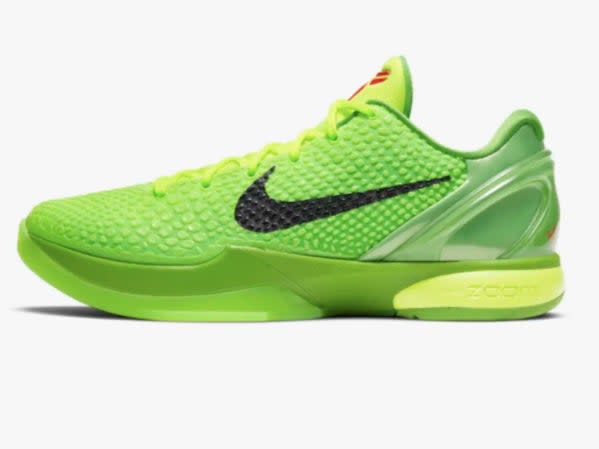 cápsula Dirección Reposición Nike Kobe 6 “Grinch” aumenta sus ventas en línea tras regalo de Vanessa  Bryant a Kim Kardashian