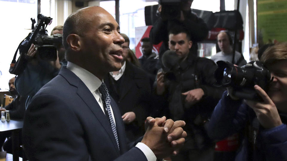 Democratic presidential candidate former Massachusetts Gov. Deval Patrick campaigns on Nov. 14 at the Bridge Cafe in Manchester, N.H. (Photo: Charles Krupa/AP)