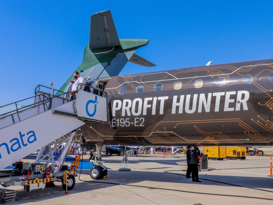 Embraer E195-E2 "Profit Hunter" — Dubai Airshow 2021