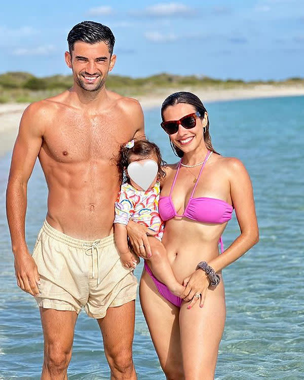 Enzo Zidane con su mujer e hija