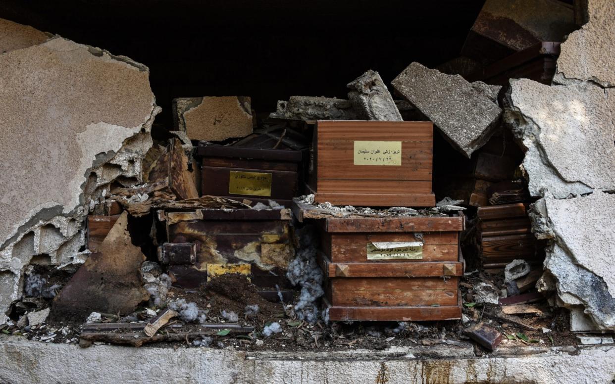 Graves and coffins