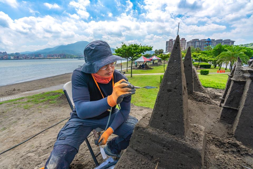 沙雕師雕刻作品「祈願之城」。   圖：新北市水利局提供