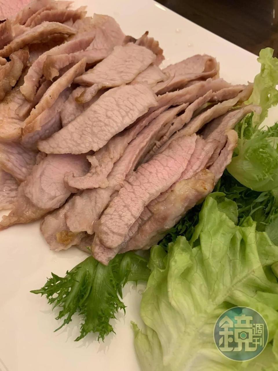 烤出來的白肉，兒子認為肉味較重，較有嚼勁。