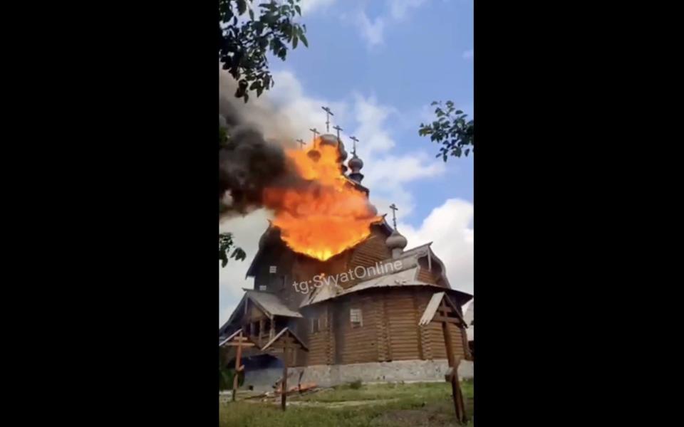 The Skete of All Saints of Sviatohirsk Lavra, located in Donetsk Oblast, reportedly caught fire due to Russian shelling - @666_mancer/Twitter