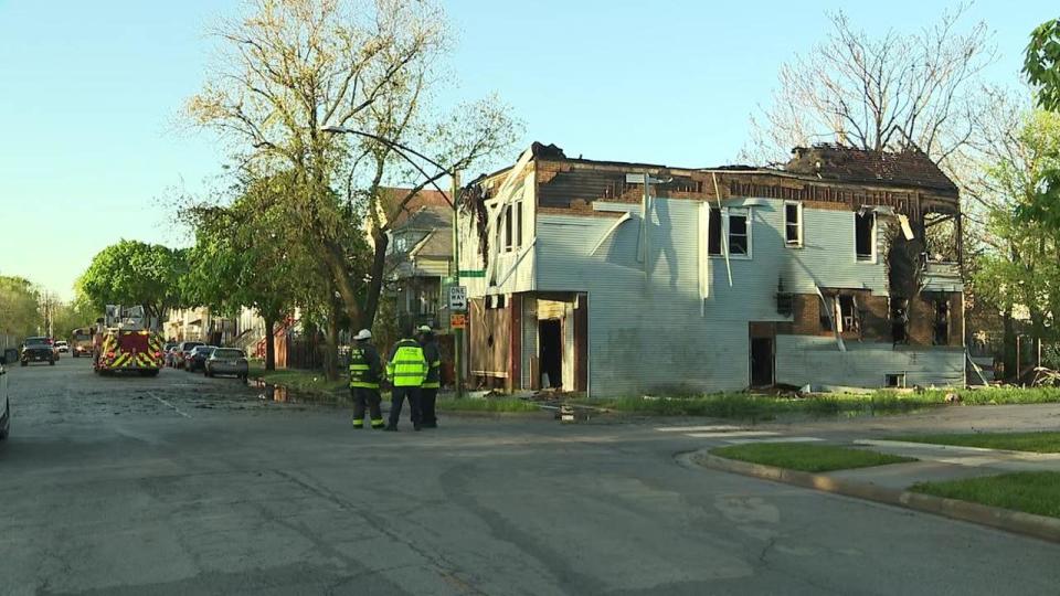 <div>Fire damages building at 82nd and Brandon in South Shore.</div>