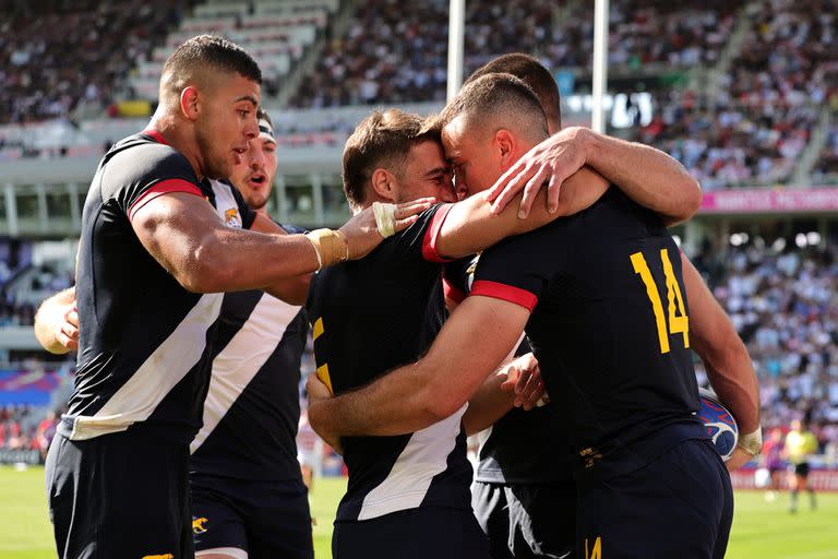 No sin sufrir, los Pumas derrotaron a Inglaterra en su último partido en el Mundial de Rugby y avanzaron a cuartos de final
