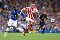 Football Soccer Britain - Everton v Stoke City - Premier League - Goodison Park - 27/8/16 Stoke City's Ryan Shawcross in action with Everton's Romelu Lukaku Action Images via Reuters / Ed Sykes Livepic