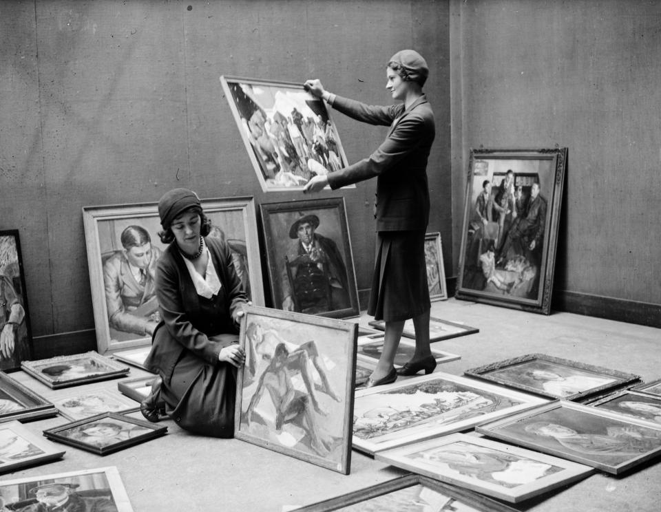 1931: Women arrange works at the Whitechapel Gallery (Getty Images)