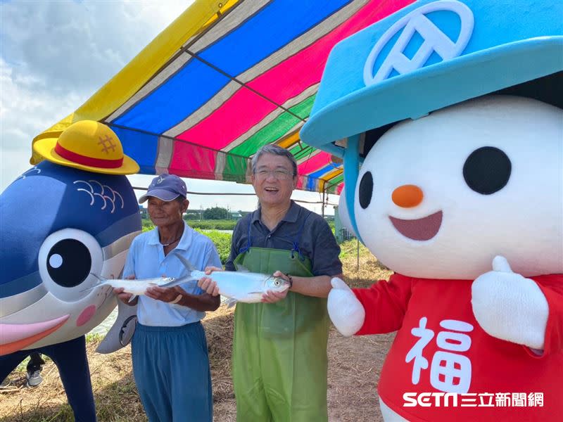 全聯與在地業者契作虱目魚生態養殖，支持在地物產，圖右為副董事長謝健南。（圖／記者馮珮汶攝）