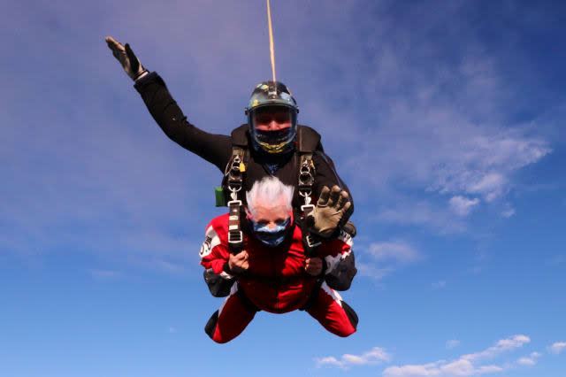 A thrill seeking great-gran has celebrated her 90th birthday - by taking to the air and SKYDIVING from 15,000 feet