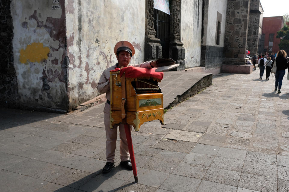 Organillero en la Ciudad de México. Foto: Kaveh Kazemi/Getty Images