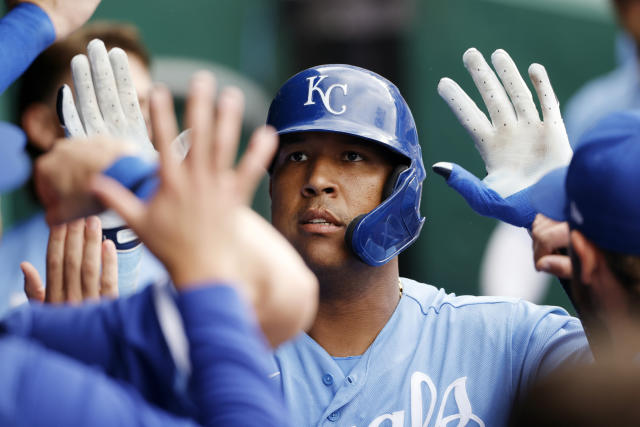 Royals win 2,000th game at Kauffman Stadium