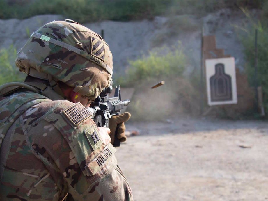 US Army M4 rifle target range