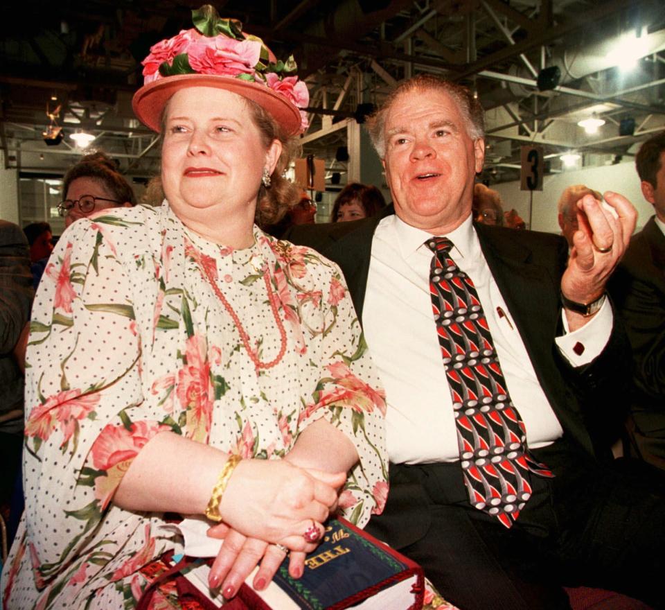 Paige Patterson and his wife, Dorothy, take part in a meeting after he was elected as Southern Baptist Convention president on Tuesday, June 9, 1998, in Salt Lake City.&nbsp; (Photo: Douglas C. Pizac / ASSOCIATED PRESS)