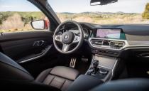 <p>While attractive enough and thoroughly high-tech, the 330i's interior trimmings and finishes, at least in M Sport guise, are rather underwhelming. </p>