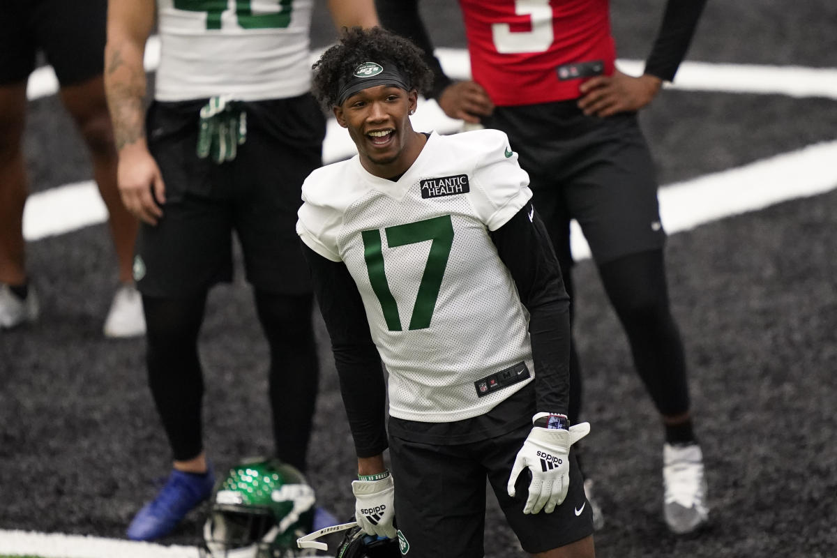 NY Jets WR Elijah Moore has rediscovered 'his smile'