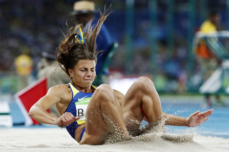 (ADRIAN DENNIS/AFP via Getty Images)