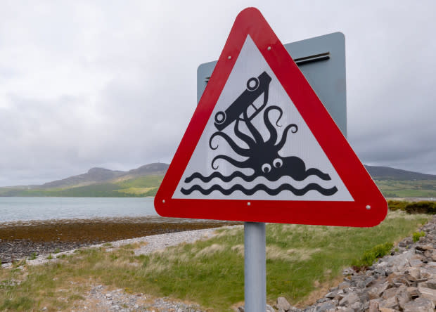 The 13 Weirdest and Funniest Road Signs It's Hard To Believe Actually Exist