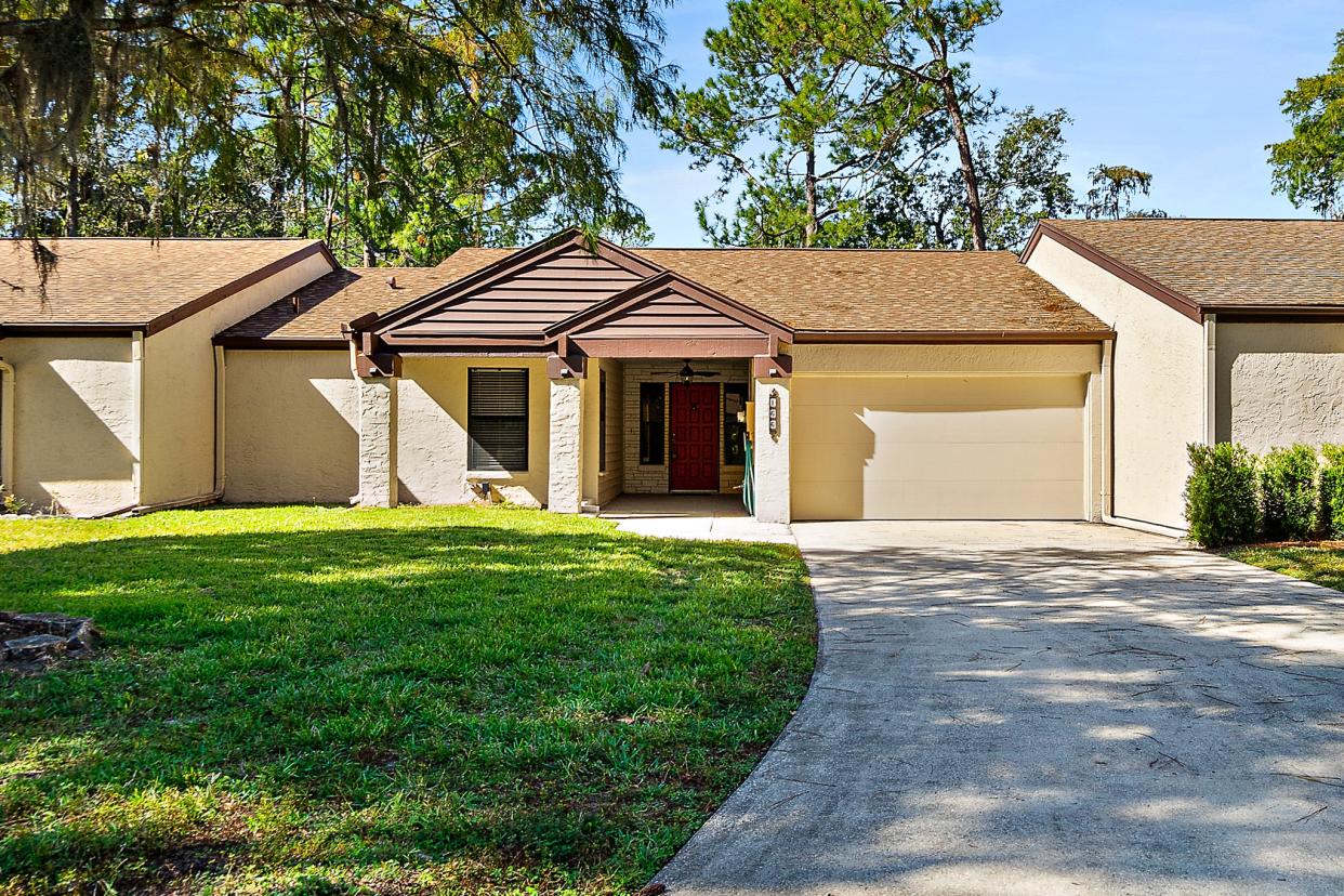 Homes are rarely available in the Daytona Beach community of Indigo Lakes – a cul-de-sac enclave of 42 low-maintenance patio homes.
