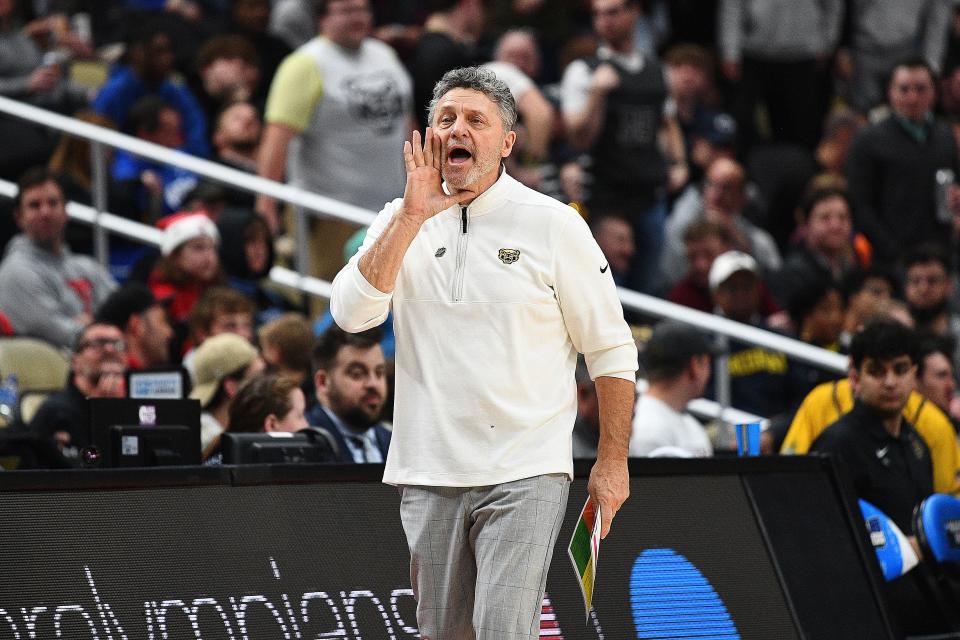 Oakland Golden Grizzlies coach Greg Kampe reacts during the second half of the 80-76 win over Kentucky in the first round of the NCAA tournament at PPG Paints Arena in Pittsburgh, March 21, 2024.