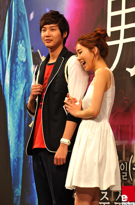 [Photo] Ji Hyun Woo and Yoo In Na at ′Queen In Hyun′s Man′ Press Conference