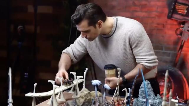 The Witcher: Fan Turns Henry Cavill's Geralt Into Warhammer Miniature