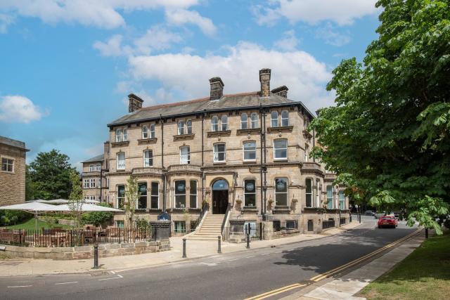 Newly-refurbished Harrogate hotel is to offer dinner for free as