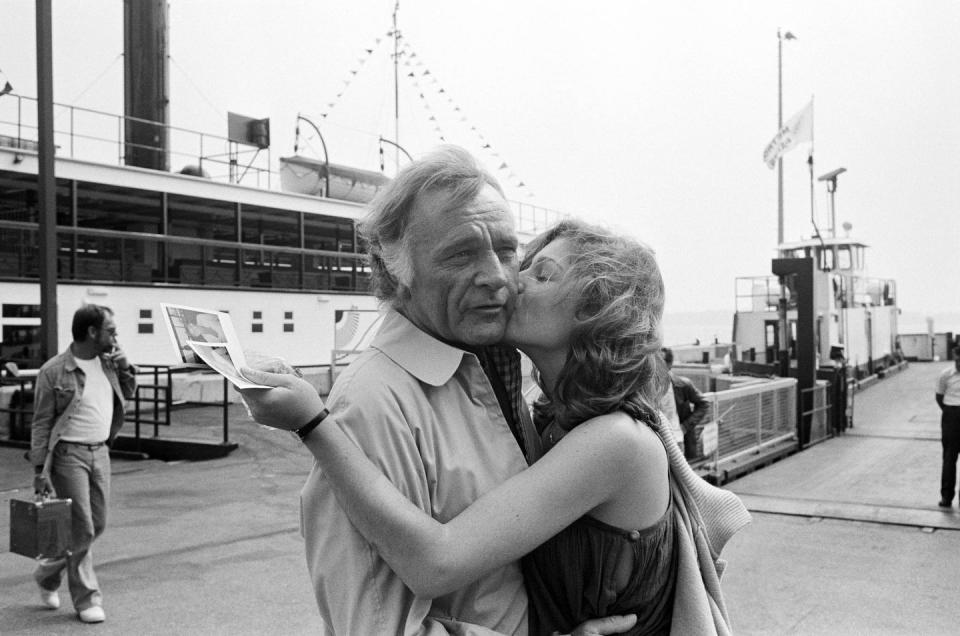 <p>Richard Burton and Tatum O'Neal on the set of <em>Circle of Two </em>in 1979.</p>