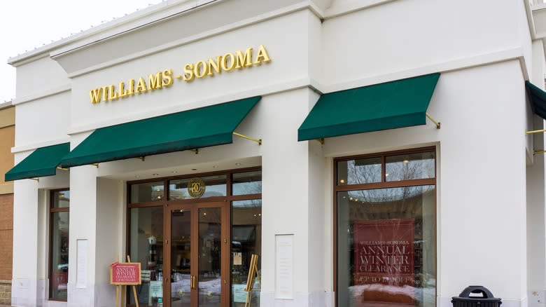 Williams Sonoma storefront