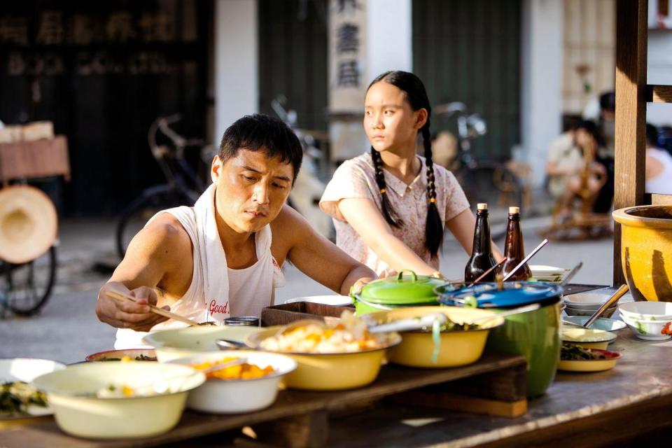 鄭人碩在片中不僅要操粵語、福建話等，還要演唱百年前流傳於閩、台及東南亞的説唱詩「過番歌」。（海鵬提供）