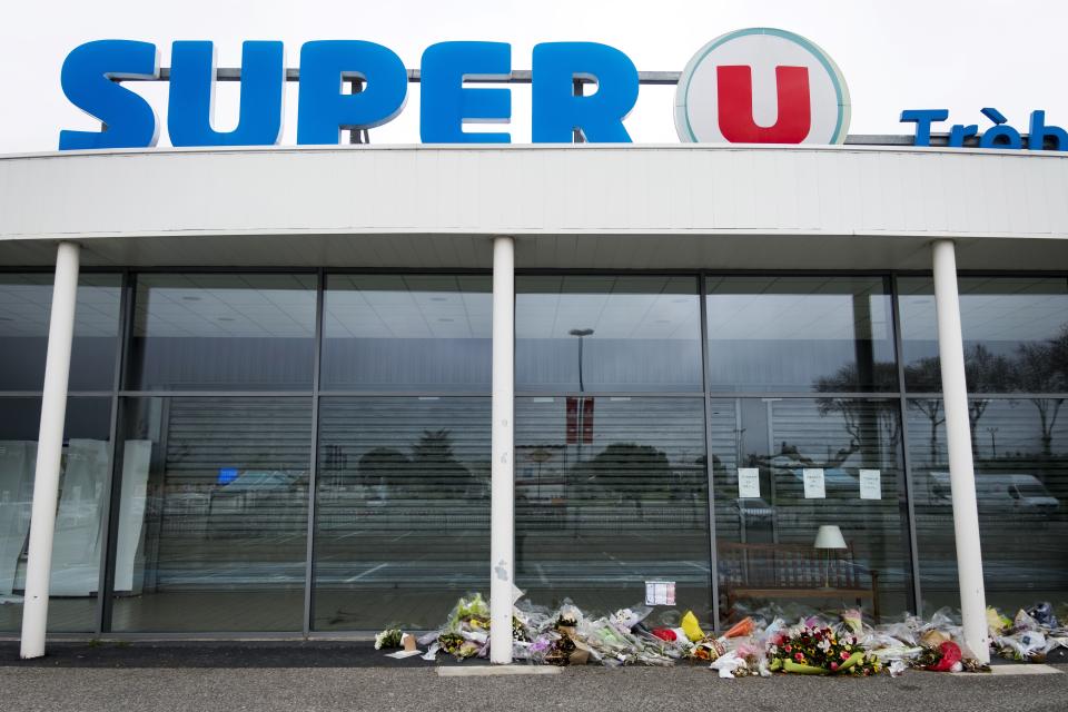 Le Super U de Trèbes deux semaines après l'attentat (Crédit : ERIC CABANIS/AFP via Getty Images)