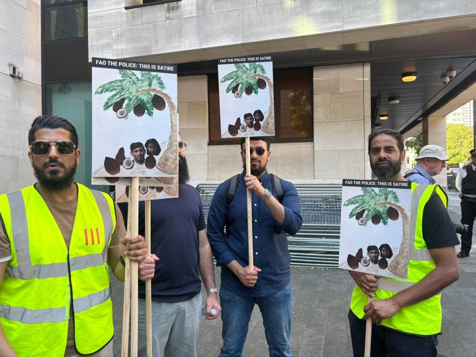 Protesters outside court (CAGE International)