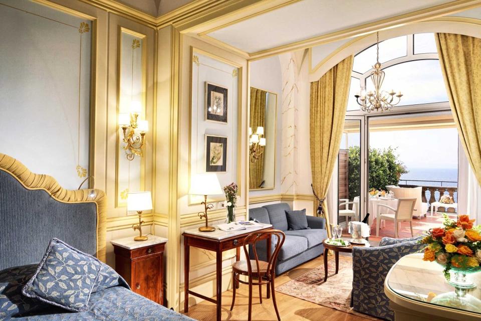 A guest room at the Grand Excelsior Vittoria