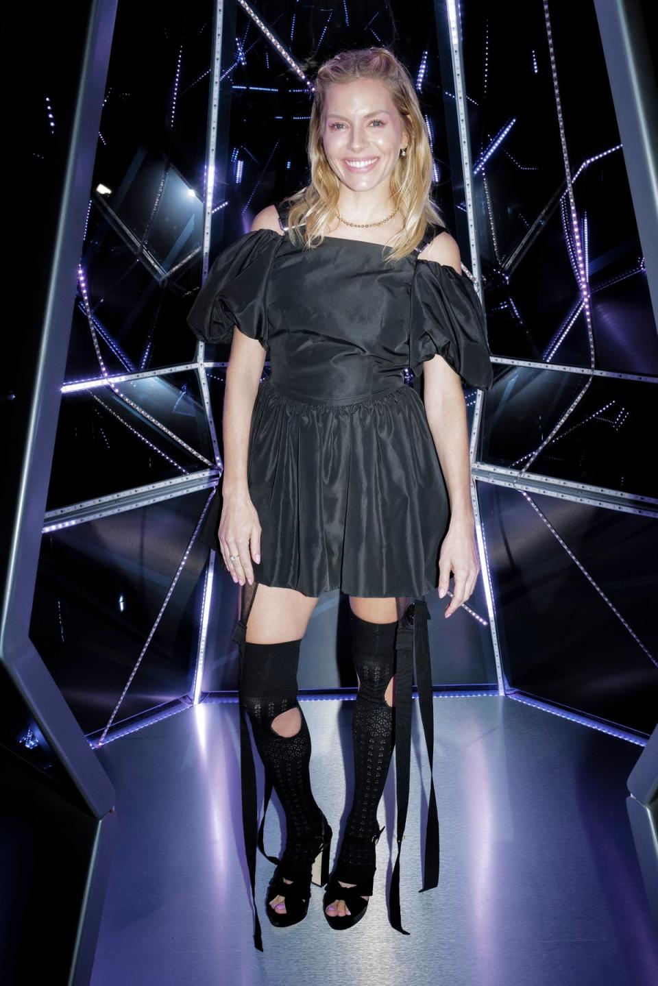 Sienna Miller rocked an edgy black look at the festive event (Getty Images for Jimmy Choo)