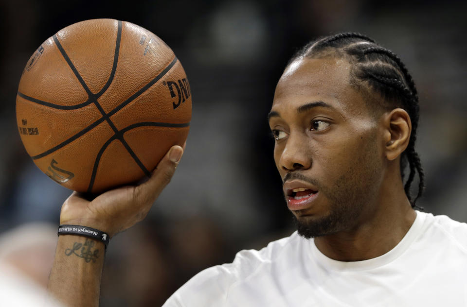 The Raptors are counting on Kawhi Leonard to return to superstar status and stay in Toronto. (AP)