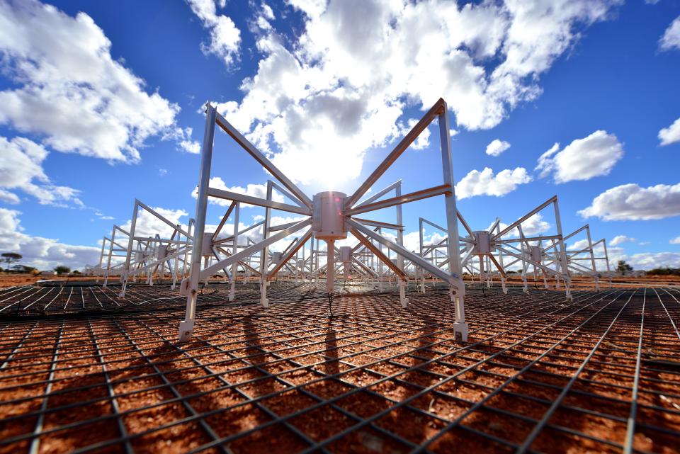 The Murchison Widefield Array radio telescope in Australia (ICRAR) 