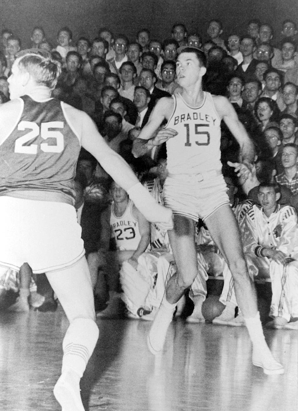 Paul Unruh (15) is the first Bradley men's basketball player to be named a consensus all-American. The native of Toulon, Illinois, died on Dec. 8, 2023. He was 95.