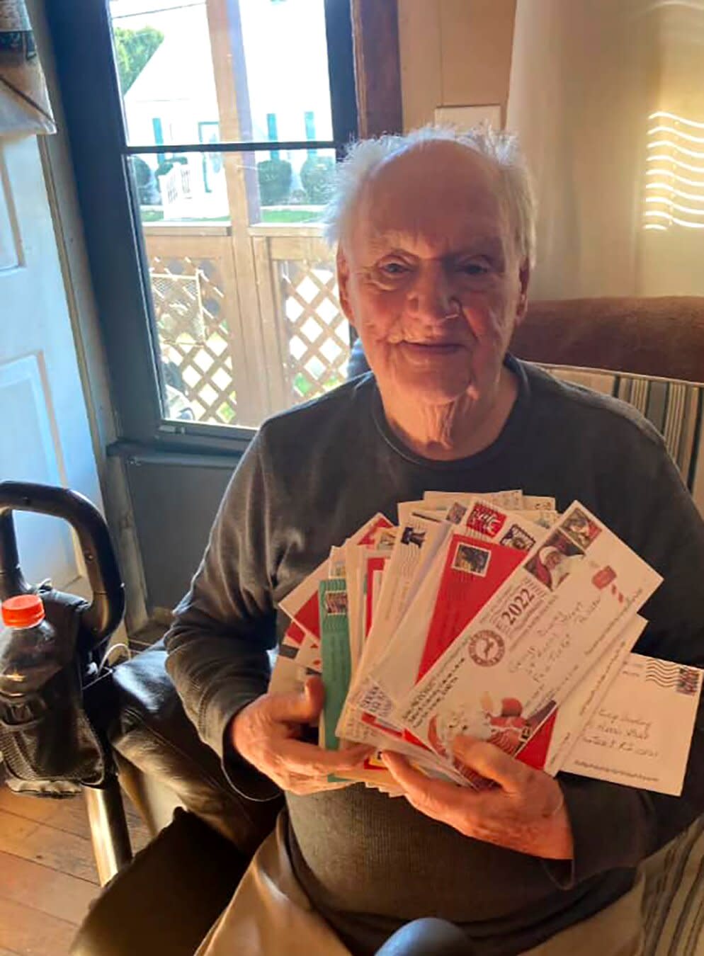 Man Receives 12,000 Christmas Cards Years After Death of His Wife Who Adored the Holiday