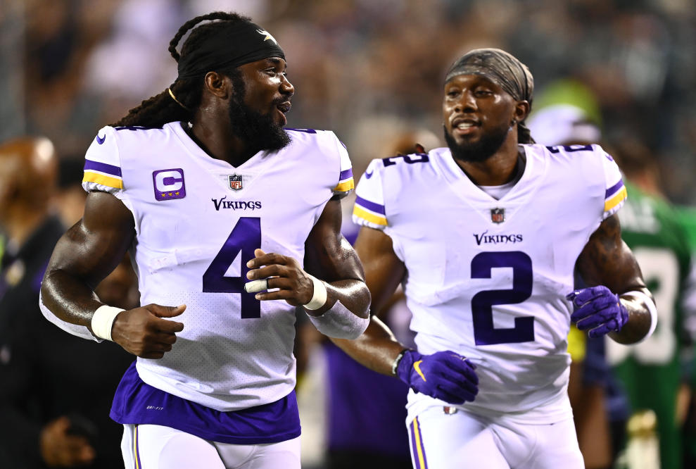 Is there a way to give playoff byes in yahoo fantasy football? : r