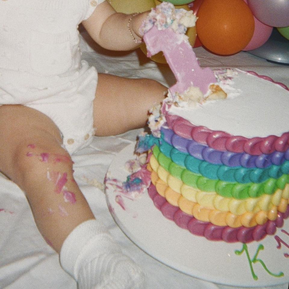 <p>Let Her Eat Cake</p>