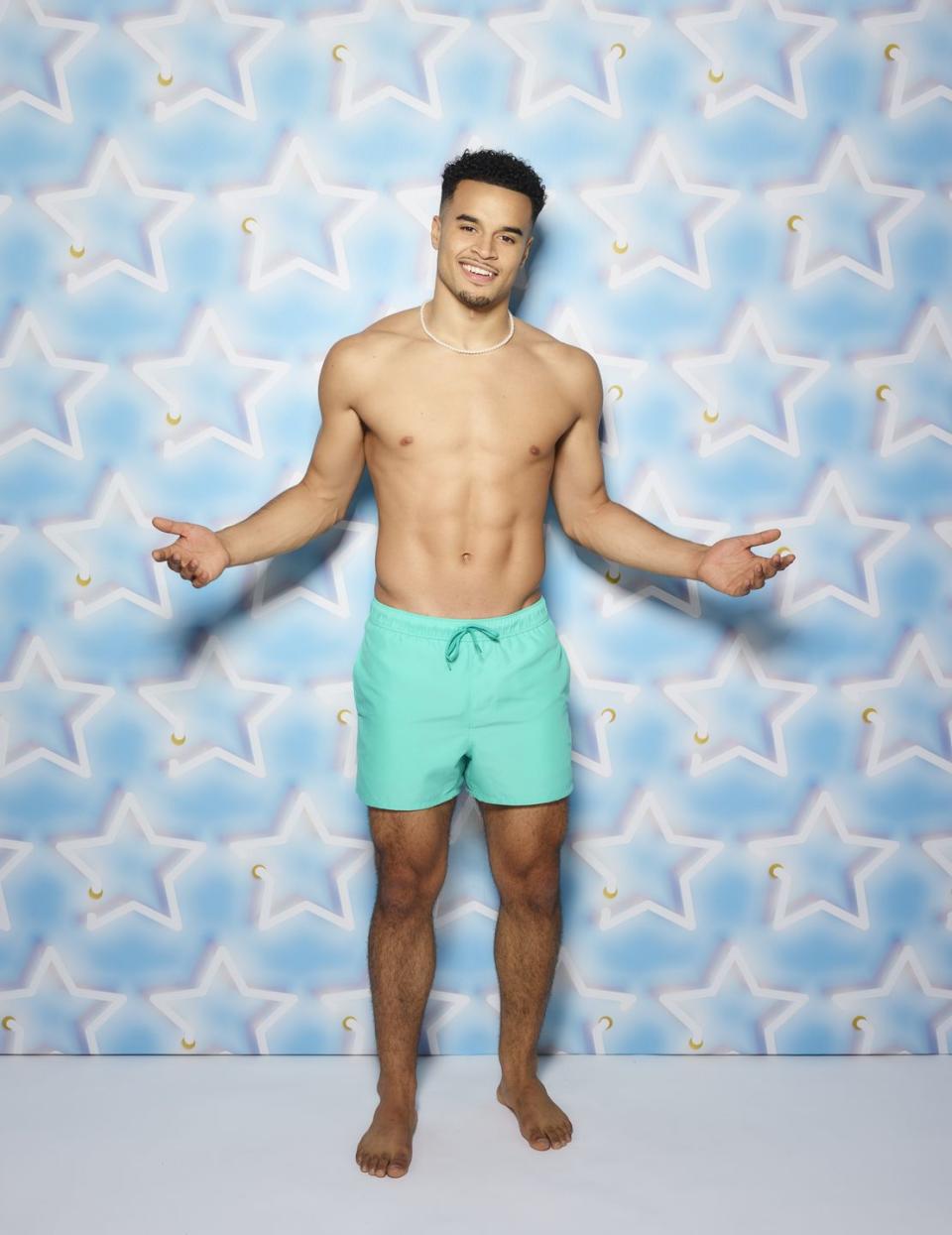 wait, did love island's toby aromolaran and georgia steel date