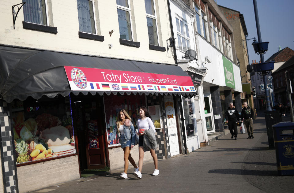 Una tienda europea en Boston, la localidad de Reino Unido que más apoyó el Brexit. (Photo by Darren Staples/Getty Images)